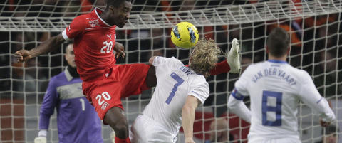 Van der Vaart m� st� over mot Tyskland