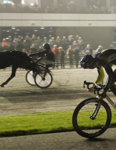 Her blir toppsyklisten travet i senk