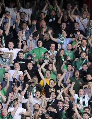 Celtic-supportere kom med IRA-rop