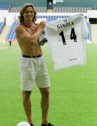 Ginola saks�ker Houllier