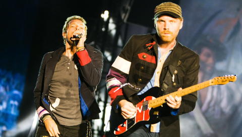 TIDLIG: Coldplay på Koengen i Bergen. Bandet solgte godt hos Apollon inntil det ble populært i massemarkedet. Da takket Apollon-kundene nei. FOTO: EIVIND SENNEST TIDLIG: Coldplay på Koengen i Bergen. Bandet solgte godt hos Apollon inntil det ble populært i massemarkedet. Da takket Apollon-kundene nei. FOTO: EIVIND SENNEST