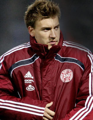 - Bendtner sparket meg i skulderen og magen