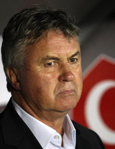 Kvalik-fiasko kostet Hiddink jobben i Tyrkia