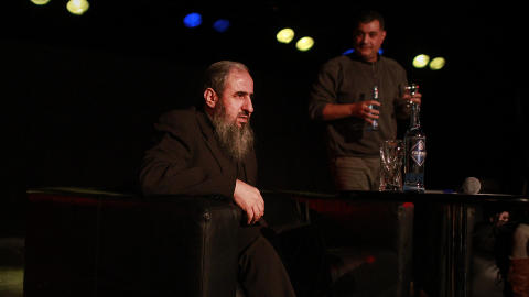 SNAKKET OM SIN IDEOLOGI: Mulla Krekar var invitert for å snakke om sitt syn på religion og oppfattelse av verden. Foto: HILDA NYFLØT / DAGBLADET SNAKKET OM SIN IDEOLOGI: Mulla Krekar var invitert for å snakke om sitt syn på religion og oppfattelse av verden. Foto: HILDA NYFLØT / DAGBLADET