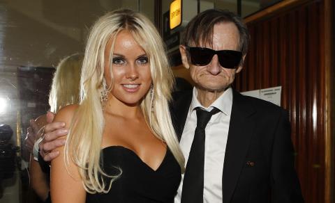 MED PAPPA: Elizabeth Brofos er dattera til den omtalte og bejublede kunstneren Terje Pushwagner Brofos. Foto: Stella Pictures