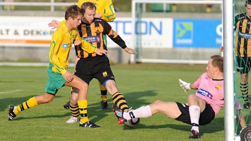 SCORER P� NETT: Haugaland FK havnet sist i den lokale 6. divisjonen, men kjemper i toppen i �rets Klubben i mitt hjerte. Foto: Thor E. H�konsen
