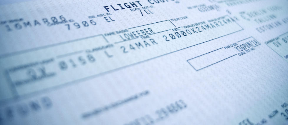 F� NAVNET KORREKT: Dersom det viser seg � v�re feil i billetten, selv om det bare er en liten skrivefeil i navnet, er det vanlig � m�tte betale for � rette det opp, forteller Dagbladets reiseekspert, Elise Marie Korsvik fra Forbrukerr�det. Illustrasjonsfoto: COLORBOX