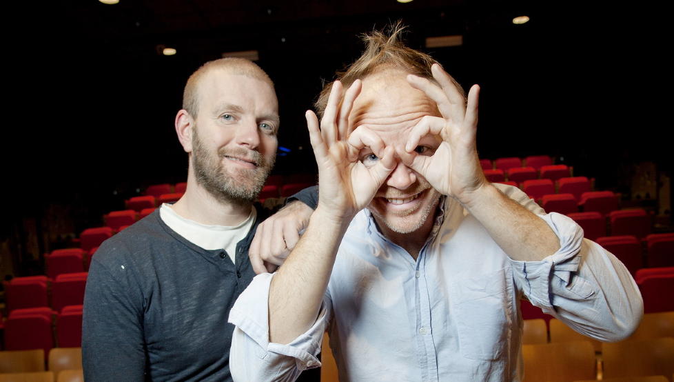 SAMMEN IGJEN: B�rd Tufte Johansen og Harald Eia lager nytt show, �Brille�, som skal g� p� Nrk fra nytt�r til p�ske 2012. Her er de etter en testkj�ring av showet p� Litteraturhuset. Foto: Anita Arntzen / Dagbladet