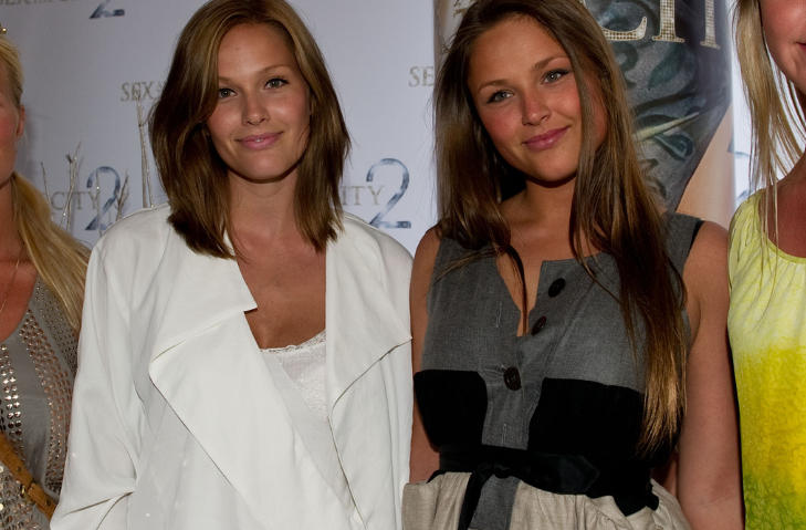 S�STRE: Maria og Marthe p� �Sex og Singelliv�-premieren i 2010. Foto: Stella Pictures