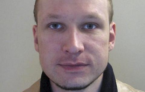 POLITIKERNE HAR FEIL FOKUS: �Gjennom bare � fokusere p� individet kj�per systemet seg fri,� skriver kronikkforfatteren. Motivene til Anders Behring Breivik stakk dypere enn ideologi, mener han.