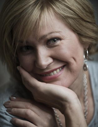 Benedicte Adrian over�ses av frierbrev etter bruddet