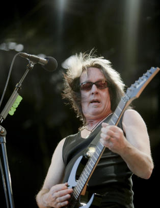 Todd Rundgren til Bylarm