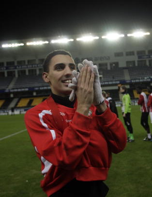 - Seks millioner h�res utrolig mye ut