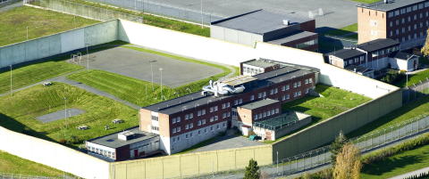 Skjuler hvem som skal intervjue Breivik