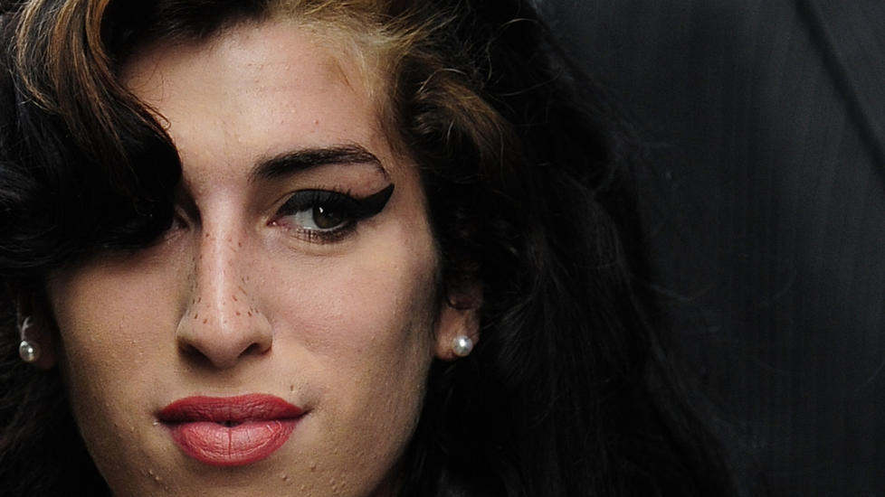 AMY WINEHOUSE: Sleit med rusproblemer i mange �r, noe som til slutt tok livet av henne. Foto: Toby Melville/Reuters/Scanpix