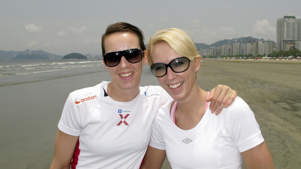 NORGE TIL TOPPS?: Det h�per i alle fall VM-klare Kristine Lunde-Borgersen (til h�yre) og Katrine Lunde Haraldsen.
Foto: Halvor Lea / Norges H�ndballforbund / Scanpix
