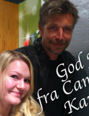 Camilla (25) laget julekort med Knausg�rd