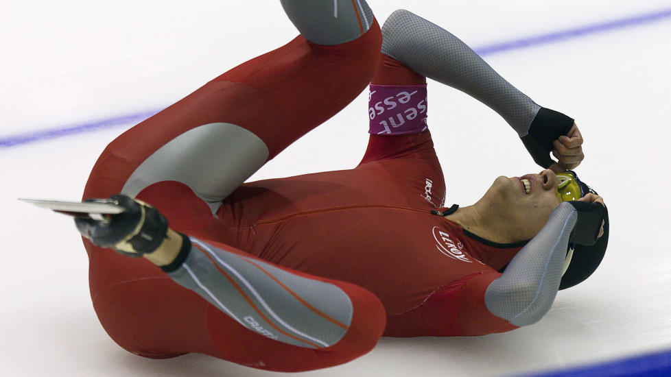 BITTERT: H�vard Holmefjord Lorentzen falt i siste sving og �dela det norske lagtempolagets sjanser i Heerenveen.Foto: SCANPIX/REUTERS/Michael Kooren