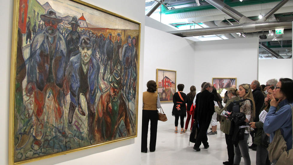 REKORDBES�K: Disse lokalene i Centre Pompidou i Paris har aldri opplevd s� stor p�gang som under Munch-utstillingen som holdes i disse dager. Opp mot 7000 bes�ker utstillingen hver dag. Franske eksperter lar seg overraske over den politiske debatten rundt et nytt Munch-museum i Oslo. Foto: AFP/Scanpix