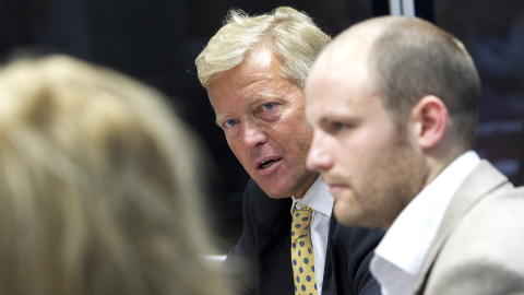 MOTTOK TILBUD: Marcus Rolandsen (t.h), styreleder, Ewa Wallace (t.v), styremedlem, og Bj�rn Stordrange, advokat for Martine-stiftelsen har mottatt tilbud fra leiesoldater. Foto: Gorm Kallestad / Scanpix .