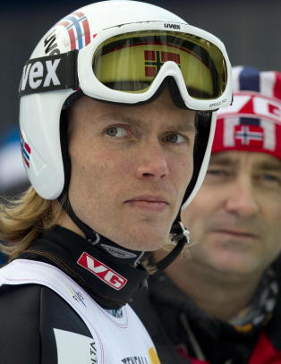 Romøren forsov seg og mistet hoppernes fly