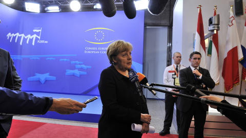  STOPP II:  Tysklands forbundskansler Angela Merkel p� en pressekonferanse i Brussel i natt. FOTO: SCANPIX.