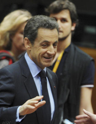 Nekter Sarkozy � h�nd-hilse p� Cameron her?