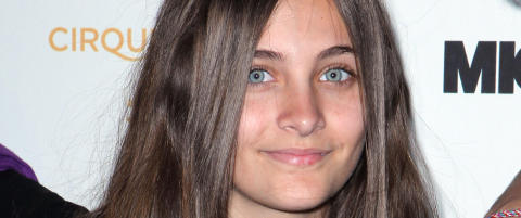 N� f�lger Paris Jackson i pappas fotspor
