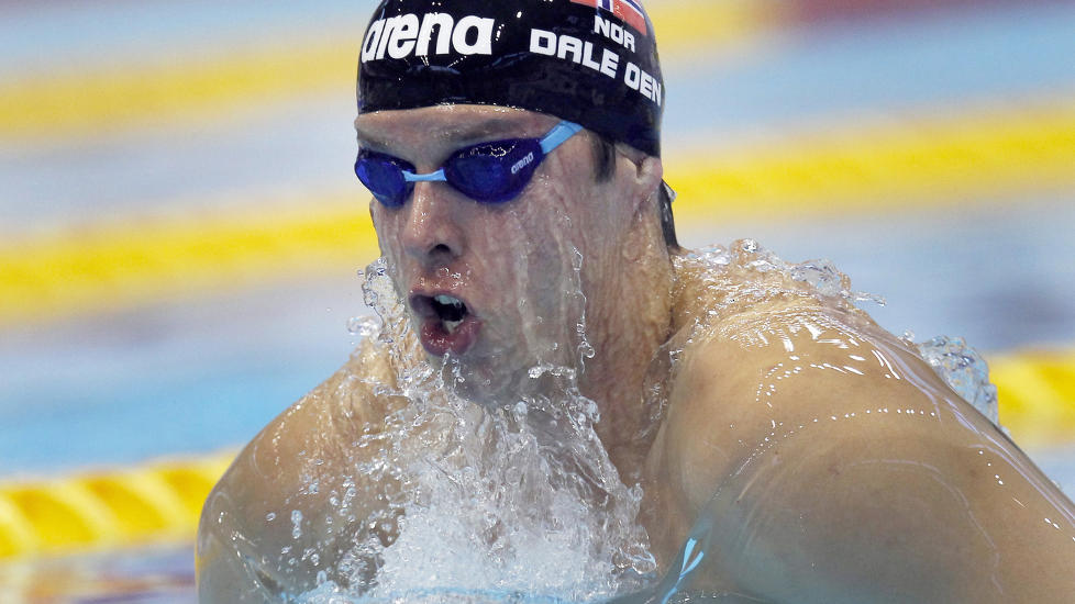 NY MEDALJE: Alexander Dale Oen vant bronse p� 50 meter bryst i EM. Foto: AP Photo/Michael Sohn