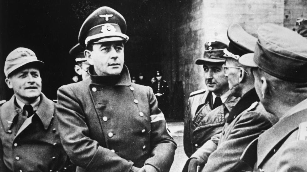HENSYNSL�S: Albert Speer kj�pte i stor stil kunst gjennom Hitlers egen hovedagent Karl Haberstock. 30 bilder forsvant i krigens siste dager. Etter at han hadde sonet sin dom, solgte han 15 bilder p� auksjon. Oppgj�ret p� godt over fem millioner norske kroner forlangte han � f� utbetalt kontant og uten kvittering. Foto: AKG-Images/Scanpix