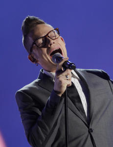Slutt p� harde, flate musikkpakker under treet?