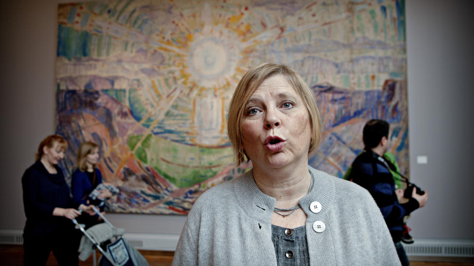 ENIG MED FOLKET: Munch-arving Elisabeth Munch-Ellingsen er helt enig med folket som mener at Munchs arv er for viktig til � bli forvaltet av Oslos politikere. Foto: Lars Eivind Bones
