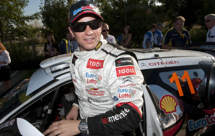 RINGEN SLUTTET: P� dagen tre �r etter at han mistet jobben som Subaru-f�rer, skrev Petter Solberg under p� en avtale som tar ham tilbake i et fabrikkssete.Foto: SCANPIX / AFP PHOTO / SEBASTIEN BOZON