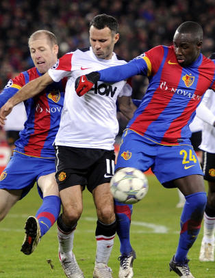 Manchester United kan overta Basels CL-plass