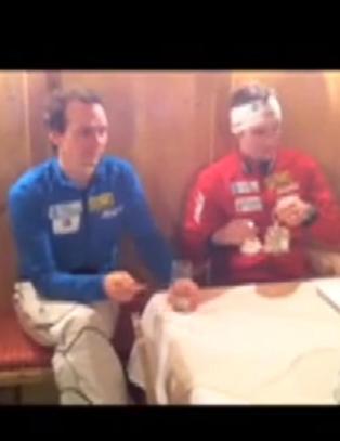 Her trommer kombinertgutta for fattige barn og unge p� flukt