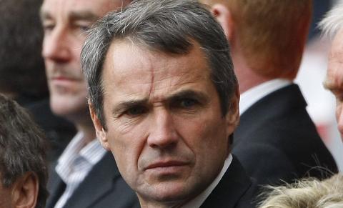 IKKE IMPONERT: Liverpools tidligere stopperkjempe Alan Hansen mener Gamsten m� skjerpe seg. Foto: Reuters/Scanpix