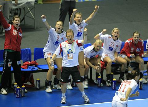 SJEFEN FOR DE GODE TIDER: Thorir Hergeirsson er i ferd med � vokse seg ut av Marit Breiviks skygge. N� har det blitt b�de EM- og VM-gull under islendingens ledelse, og neste �r er det OL.Foto: Bj�rn Langsem  /Dagbladet