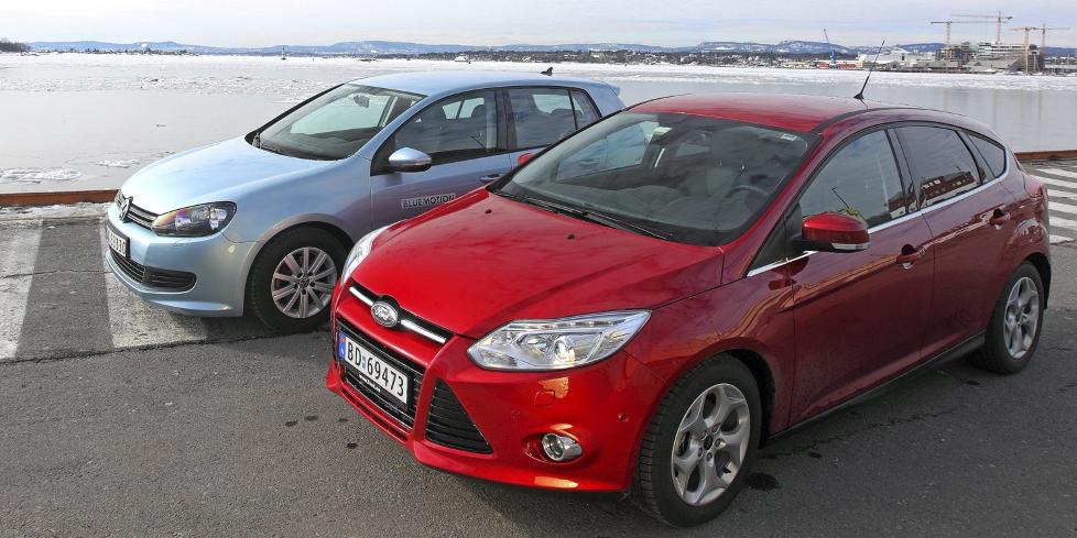 TOPPKARAKTER: VW Golf er Norges mest solgte bil 2011, mens Ford Focus er tredje mest solgt. Begge imponerte med terningkast seks i v�r test. Foto: Egil Nordlien HM Foto