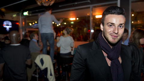 NIKLAS VINDEL: Har v�rt med i �Paradise Hotel� to ganger, og burde, if�lge seg selv, ha blitt veldig, veldig voksen. Foto: �istein Norum Monsen / Dagbladet