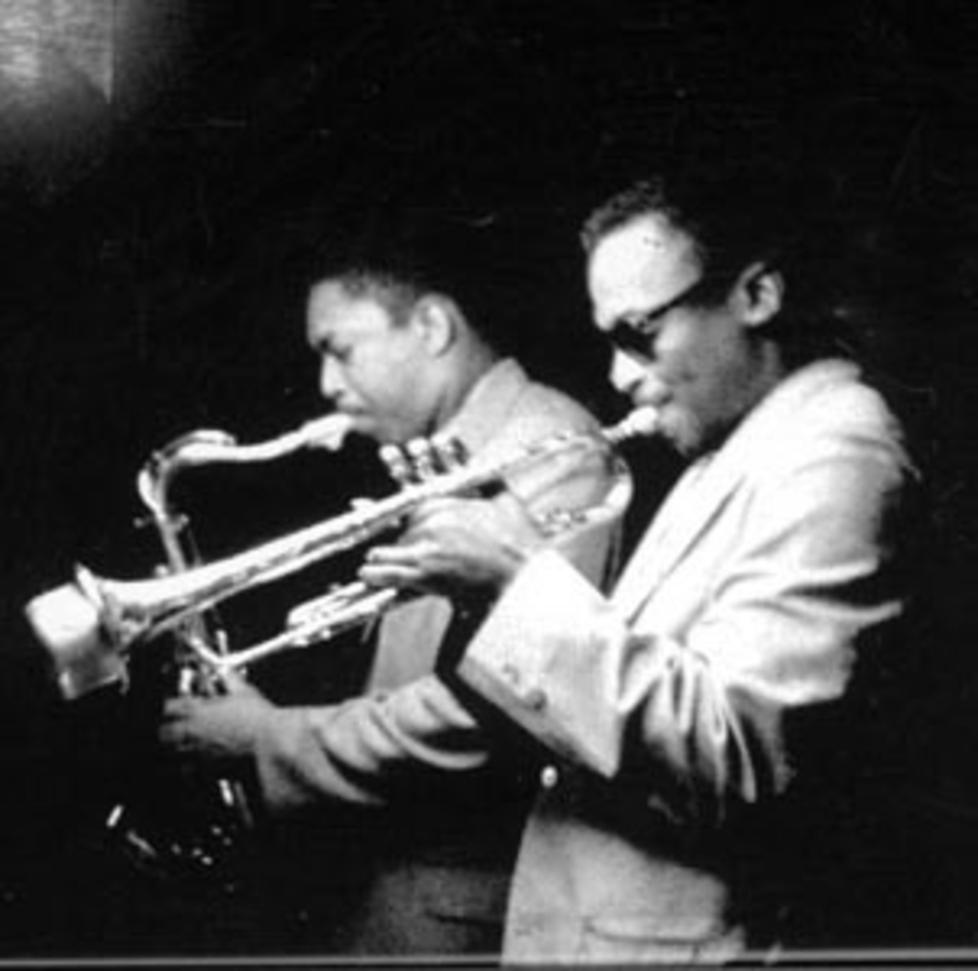 GIGANTER:  John Coltrane (tv) spilte i Miles Davis �f�rste store kvintett� f�r han startet sitt eget band. N� er begge ute i nye cd-bokser med opptak fra miodten av 1960-tallet. Foto: Columbia/Legacy.