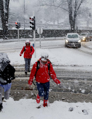 - Ut fra forskningen p� dette, vil vinteren mange steder v�re borte om 50 �r