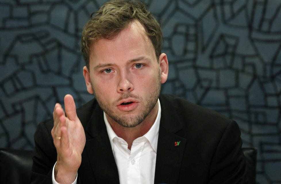 KREVER PENGENE TILBAKE: Barne- og likestillingsminister Audun Lysbakken tyr n� til sterkere lut for � f� SOS Rasisme til � tilbakebetale midler han mener SOS Rasisme har tusket til seg. Foto: Erlend Aas / Scanpix