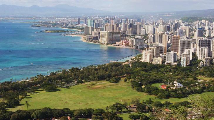UTSIKT: Hovedstaden Honolulu sett fra Diamond Head. Foto: TOM HELGESEN