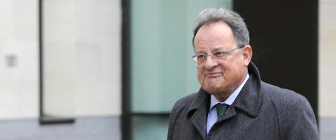 Britisk advokat hevdet han mottok penger fra Berlusconi i korrupsjonssak