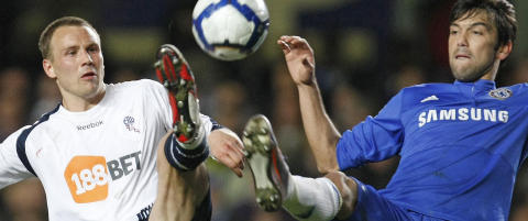 - Det har v�rt samtaler mellom oss og Chelsea om Cahill