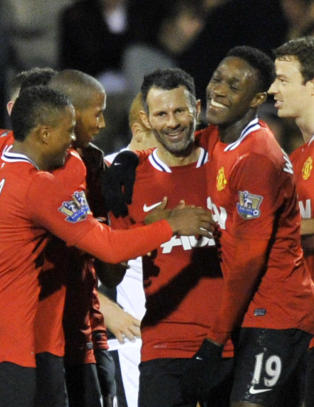 Giggs klar for å diskutere ny kontrakt