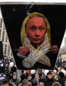 Gj�r narr av Putins kondomsp�k i Russlands gater