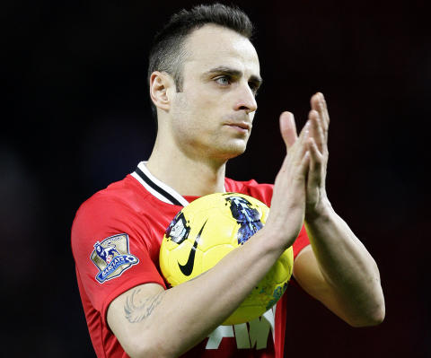 FEM MATCHBALLER: Dimitar Berbatov scoret tre m�l eller mer i samme kamp for femte gang i Premier League-karrieren.Foto: SCANPIX/AP Photo/Jon Super