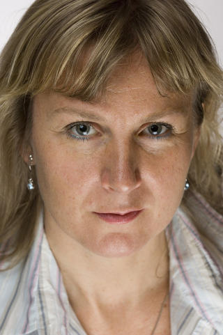 UNDRER SEG: Post og teletilsynets informasjonsdirekt�r, Elisabeth S�rb�e Aars�ther.