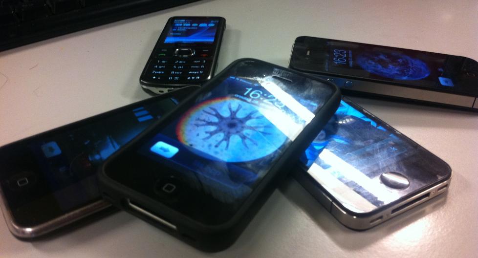 TYVERI: 58-�ringen klarte � stikke unna 141 mobiltelefoner. Illustrasjonsbilde.